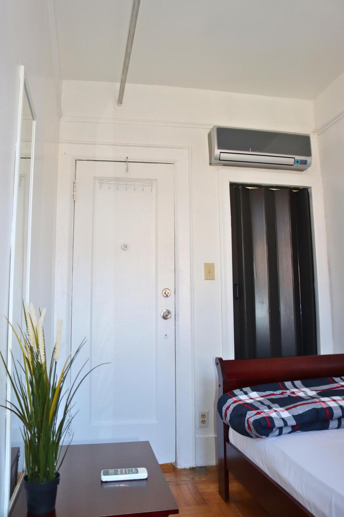 Klo Guest House นิวยอร์ก ภายนอก รูปภาพ